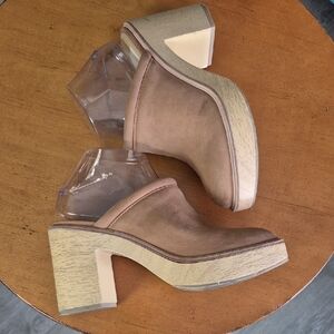 Dolce Vita Camdin Praline Nubuck Mules with Block Heel. Size 7